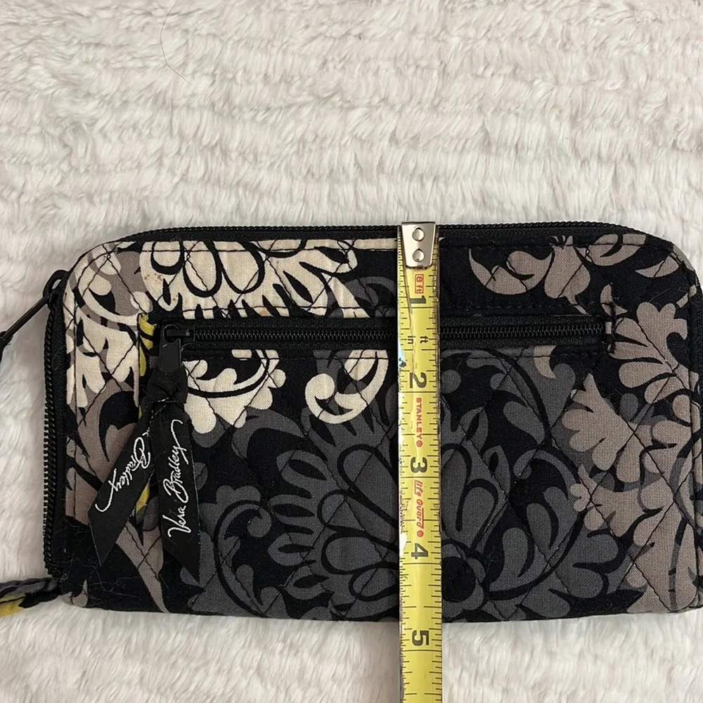 Vera Bradley, wristlet/wallet - EUC - Picture 3 of 7